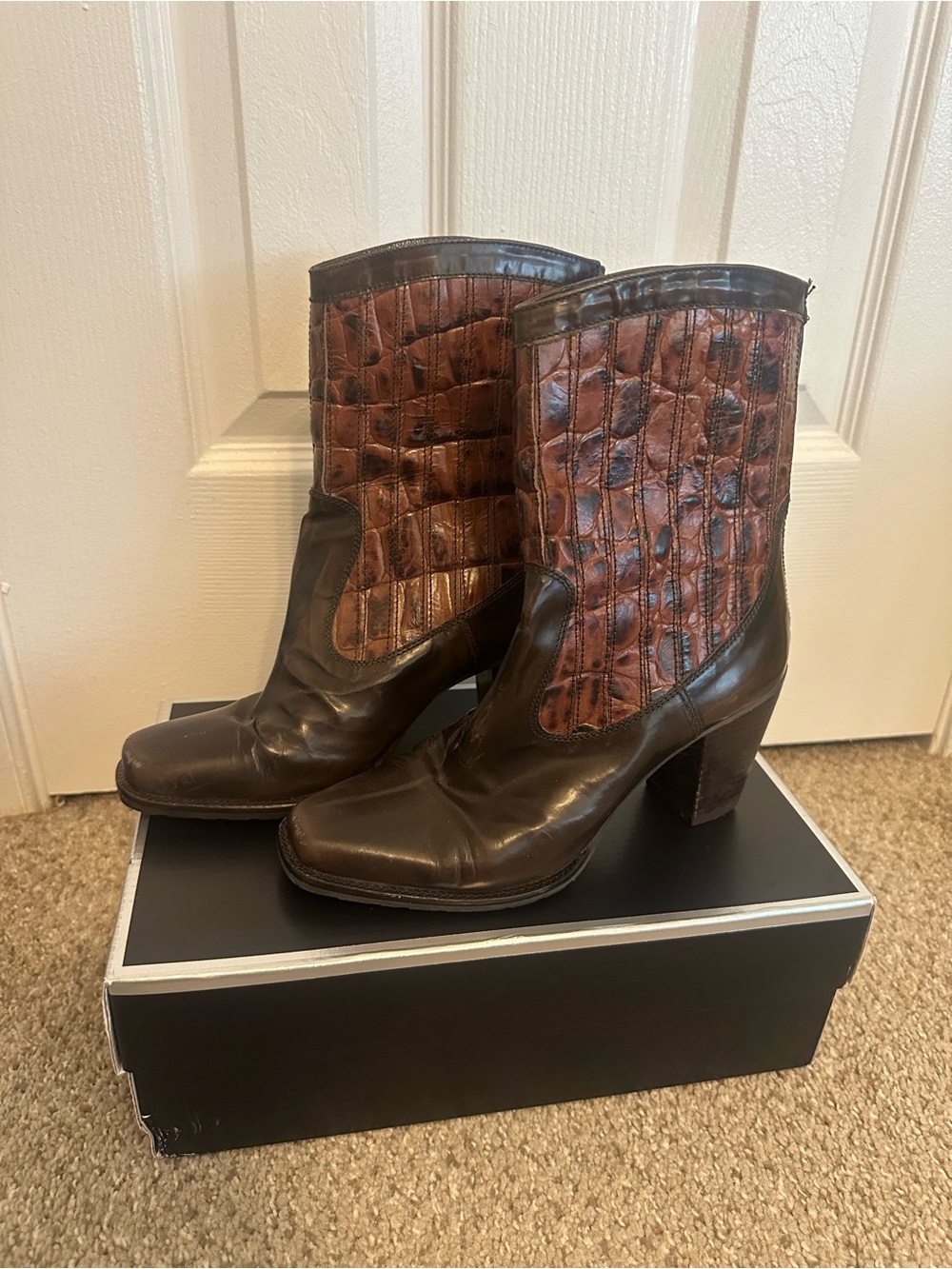 Stuart Weitzman Women’s Brown Two-Tone Western Heel Boots